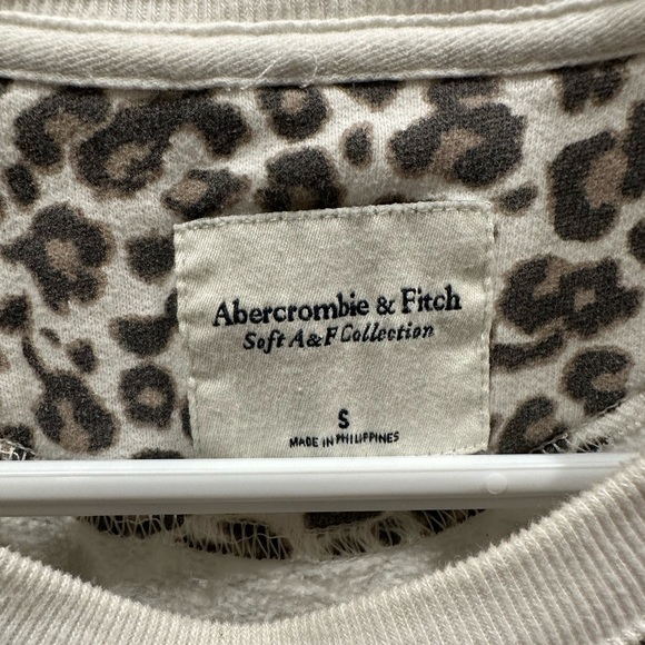 Abercrombie and Fitch Sweater - Picture 3 of 3